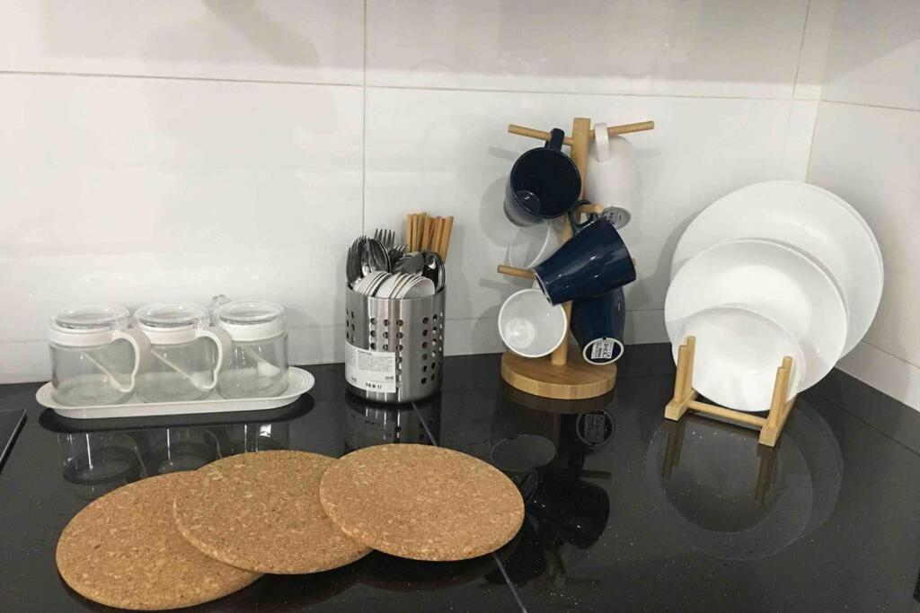 הוילה ג'והור בהרו 22Pax :Taman Pelangi Party House Nearby Midvelly מראה חיצוני תמונה
